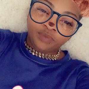 Meet your Posher, Angela